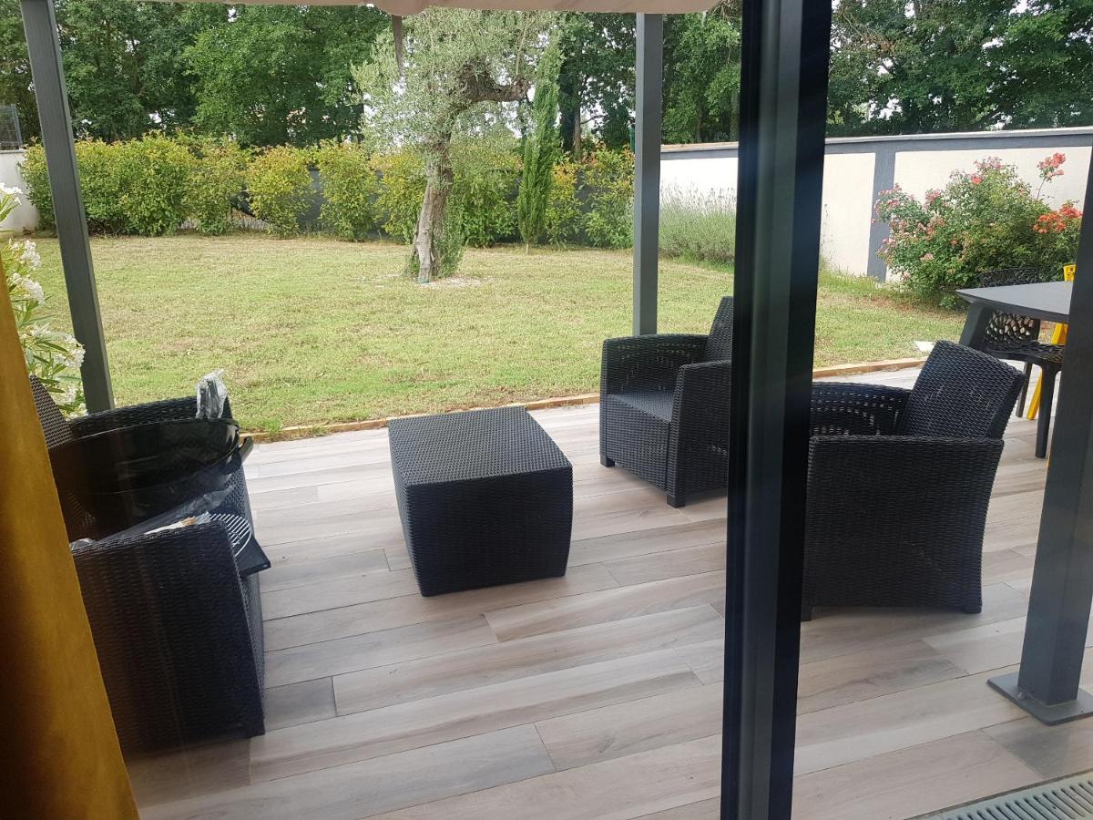 Villa Des Rives Du Lac Montans Esterno foto